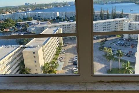 Copropriété à vendre à Aventura, Floride: 3 chambres, 145.39 m2 № 1316338 - photo 16