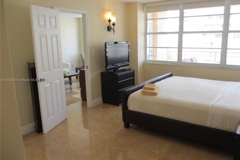 Condo in Aventura, Florida, 3 bedrooms  № 1316338 - photo 15