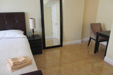 Condo in Aventura, Florida, 3 bedrooms  № 1316338 - photo 14