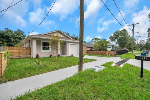 Casa en venta en Tampa, Florida, 4 dormitorios, 130.99 m2 № 1366339 - foto 3