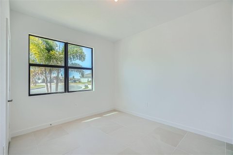 Casa en venta en Jensen Beach, Florida, 4 dormitorios, 169.83 m2 № 1100141 - foto 5