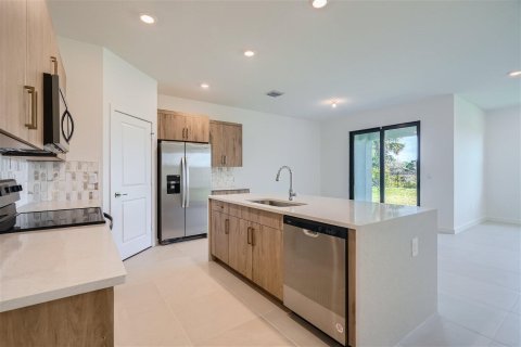 Casa en venta en Jensen Beach, Florida, 4 dormitorios, 169.83 m2 № 1100141 - foto 12