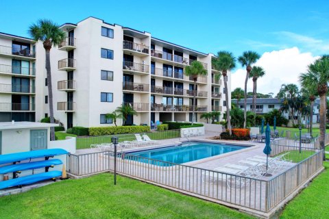 Condo in Lantana, Florida, 2 bedrooms  № 1100085 - photo 5