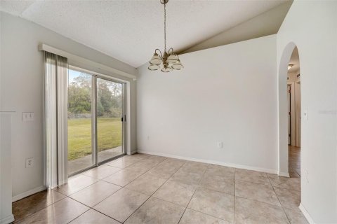 Villa ou maison à vendre à Kissimmee, Floride: 4 chambres, 193.98 m2 № 1133378 - photo 11