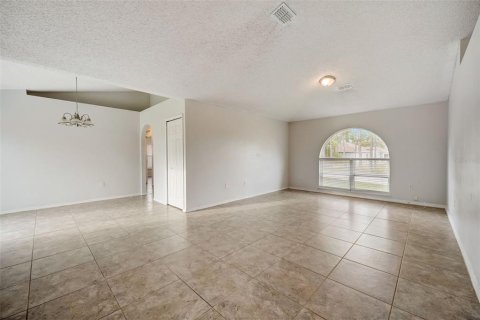 House in Kissimmee, Florida 4 bedrooms, 193.98 sq.m. № 1133378 - photo 8