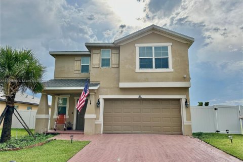 Villa ou maison à louer à St. Lucie, Floride: 6 chambres, 240.25 m2 № 1365573 - photo 1