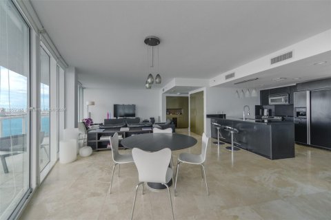 Condominio en venta en Miami, Florida, 2 dormitorios, 114.92 m2 № 1365529 - foto 6