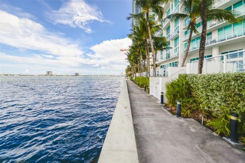 Copropriété à vendre à Miami, Floride: 2 chambres, 114.92 m2 № 1365529 - photo 28