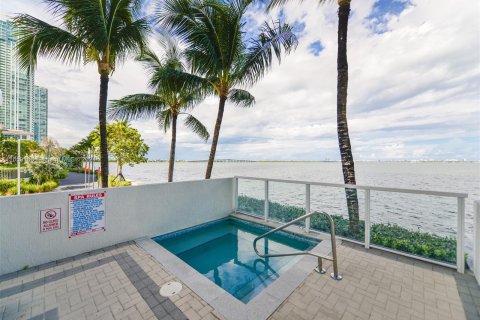 Copropriété à vendre à Miami, Floride: 2 chambres, 114.92 m2 № 1365529 - photo 26