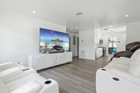Villa ou maison à vendre à Hollywood, Floride: 3 chambres, 153.38 m2 № 1132892 - photo 19