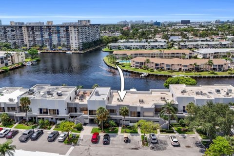 Copropriété à vendre à Pompano Beach, Floride: 2 chambres, 108.7 m2 № 1182515 - photo 24