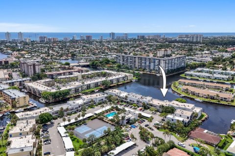 Condominio en venta en Pompano Beach, Florida, 2 dormitorios, 108.7 m2 № 1182515 - foto 15