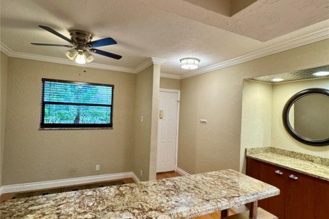 Condo in Tamarac, Florida, 2 bedrooms  № 1182603 - photo 11