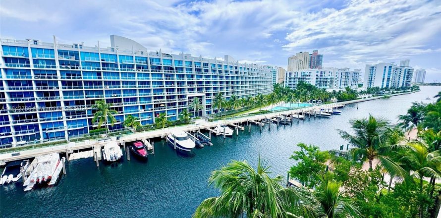 Condo in Aventura, Florida, 2 bedrooms  № 1321594