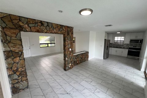 Casa en venta en Lauderdale Lakes, Florida, 3 dormitorios, 119.01 m2 № 1321593 - foto 9