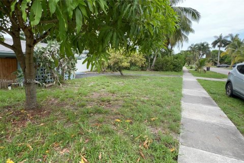 Casa en venta en Lauderdale Lakes, Florida, 3 dormitorios, 119.01 m2 № 1321593 - foto 26