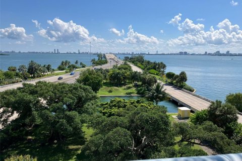 Condo in Miami, Florida, 2 bedrooms  № 1365365 - photo 20