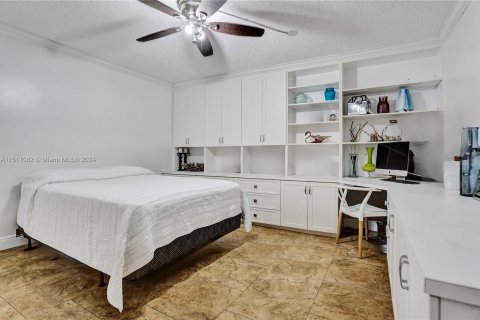Condominio en venta en Hallandale Beach, Florida, 3 dormitorios, 200.11 m2 № 953713 - foto 18