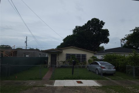 House in Miami, Florida 3 bedrooms, 104.05 sq.m. № 1427514 - photo 6