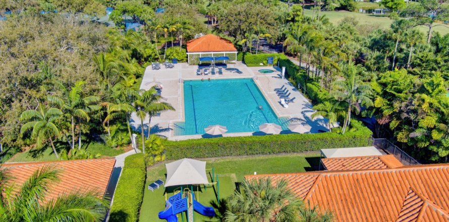 Villa ou maison à West Palm Beach, Floride 4 chambres, 304.16 m2 № 1152189