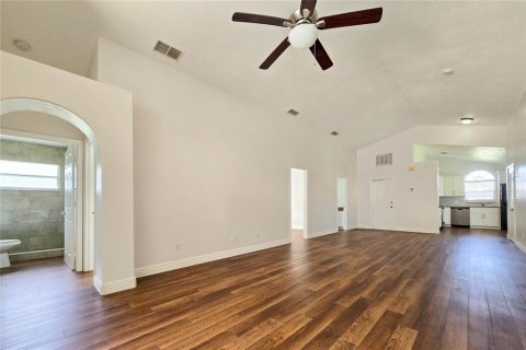 Villa ou maison à vendre à Kissimmee, Floride: 5 chambres, 165.18 m2 № 1383399 - photo 5