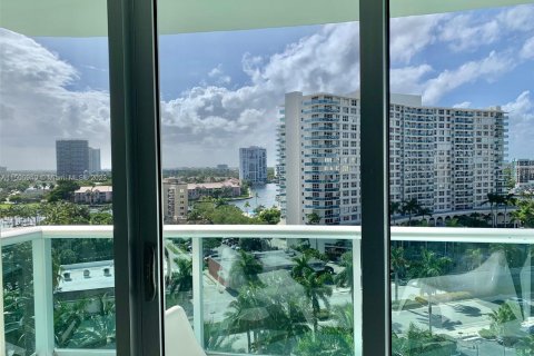 Condominio en venta en Hollywood, Florida, 1 dormitorio, 75.44 m2 № 920781 - foto 8