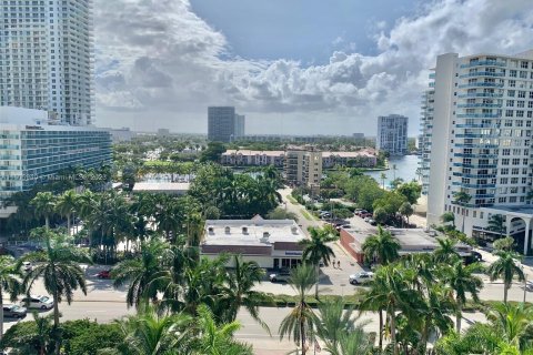 Condominio en venta en Hollywood, Florida, 1 dormitorio, 75.44 m2 № 920781 - foto 12