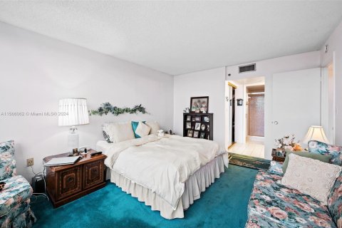 Copropriété à vendre à Pembroke Pines, Floride: 2 chambres, 104.05 m2 № 1102698 - photo 20