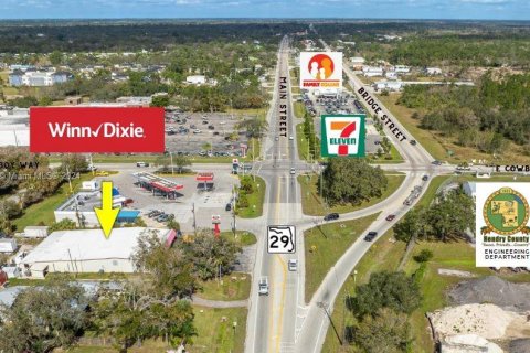 Commercial property in LaBelle, Florida № 963417 - photo 1