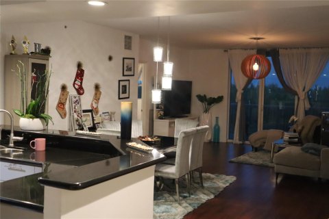 Condominio en venta en North Miami, Florida, 2 dormitorios, 163.32 m2 № 981586 - foto 9