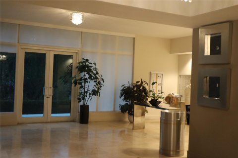 Condominio en venta en North Miami, Florida, 2 dormitorios, 163.32 m2 № 981586 - foto 25