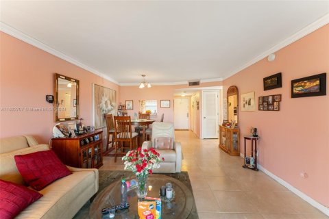 Condo in Sunrise, Florida, 2 bedrooms  № 1269577 - photo 11