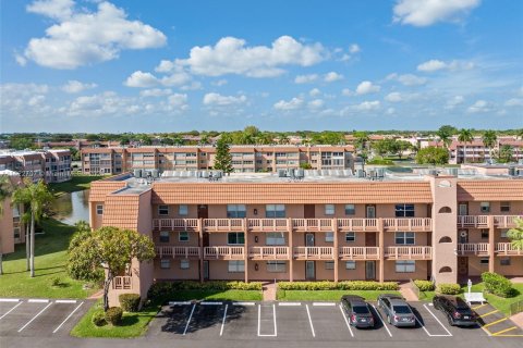 Condo in Sunrise, Florida, 2 bedrooms  № 1269577 - photo 22