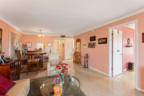 Condo in Sunrise, Florida, 2 bedrooms  № 1269577 - photo 12