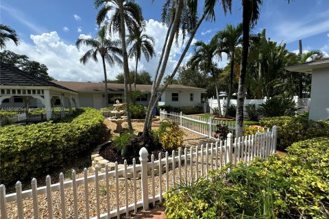 Villa ou maison à louer à North Miami Beach, Floride: 2 chambres, 336.21 m2 № 1369001 - photo 22