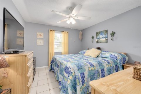 Condo in New Port Richey, Florida, 2 bedrooms  № 960330 - photo 23