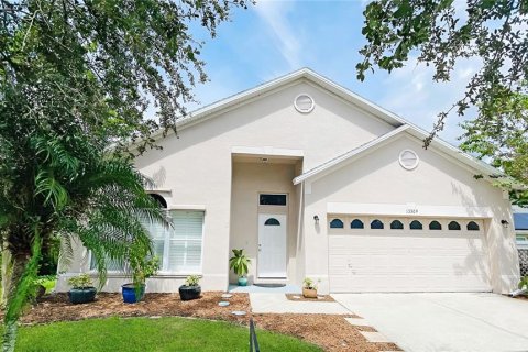 House in Orlando, Florida 4 bedrooms, 195.28 sq.m. № 1374183 - photo 1