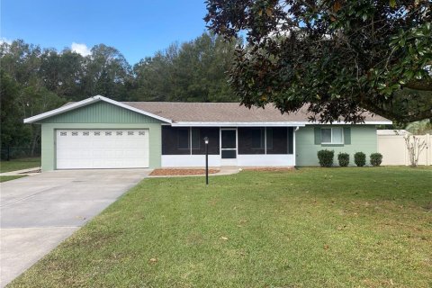 House in DeLand, Florida 3 bedrooms, 136.66 sq.m. № 1432036 - photo 1