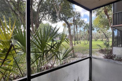 Condominio en venta en Lauderhill, Florida, 1 dormitorio, 77.39 m2 № 963403 - foto 9