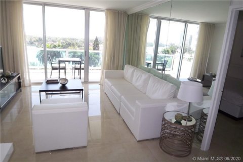 Copropriété à louer à Miami Beach, Floride: 2 chambres, 95.69 m2 № 4649 - photo 3