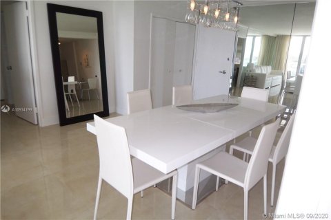 Condominio en alquiler en Miami Beach, Florida, 2 dormitorios, 95.69 m2 № 4649 - foto 8