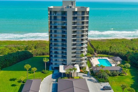 Condominio en venta en Hutchinson Island South, Florida, 3 dormitorios, 250.93 m2 № 912440 - foto 1