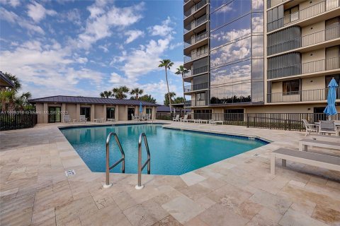 Condominio en venta en Hutchinson Island South, Florida, 3 dormitorios, 250.93 m2 № 912440 - foto 5