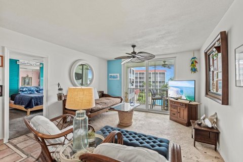 Condo in North Palm Beach, Florida, 2 bedrooms  № 1183705 - photo 20