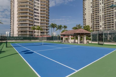 Condominio en venta en Aventura, Florida, 2 dormitorios, 117.99 m2 № 1406317 - foto 7