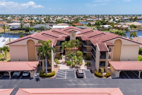 Copropriété à vendre à Punta Gorda, Floride: 2 chambres, 109.62 m2 № 1202942 - photo 2