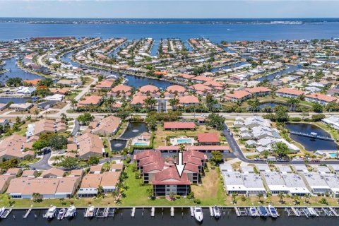 Copropriété à vendre à Punta Gorda, Floride: 2 chambres, 109.62 m2 № 1202942 - photo 1