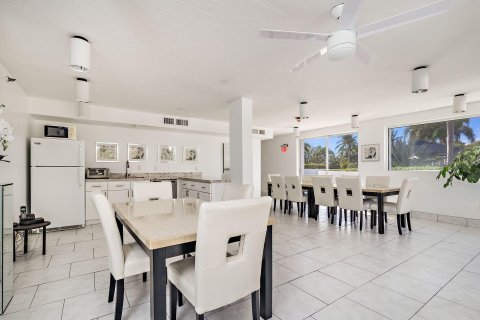 Copropriété à vendre à West Palm Beach, Floride: 2 chambres, 109.44 m2 № 455271 - photo 4
