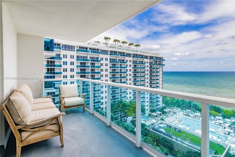 Condo in Miami Beach, Florida, 1 bedroom  № 1398129 - photo 2