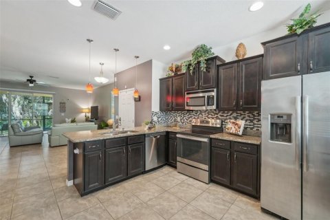 Townhouse in Tampa, Florida 3 bedrooms, 158.31 sq.m. № 1398729 - photo 25